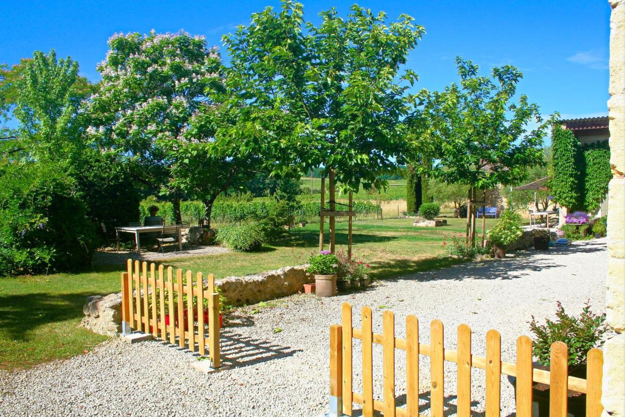 Bleu Raisin Bed & Breakfast Les Salles-de-Castillon Exterior foto